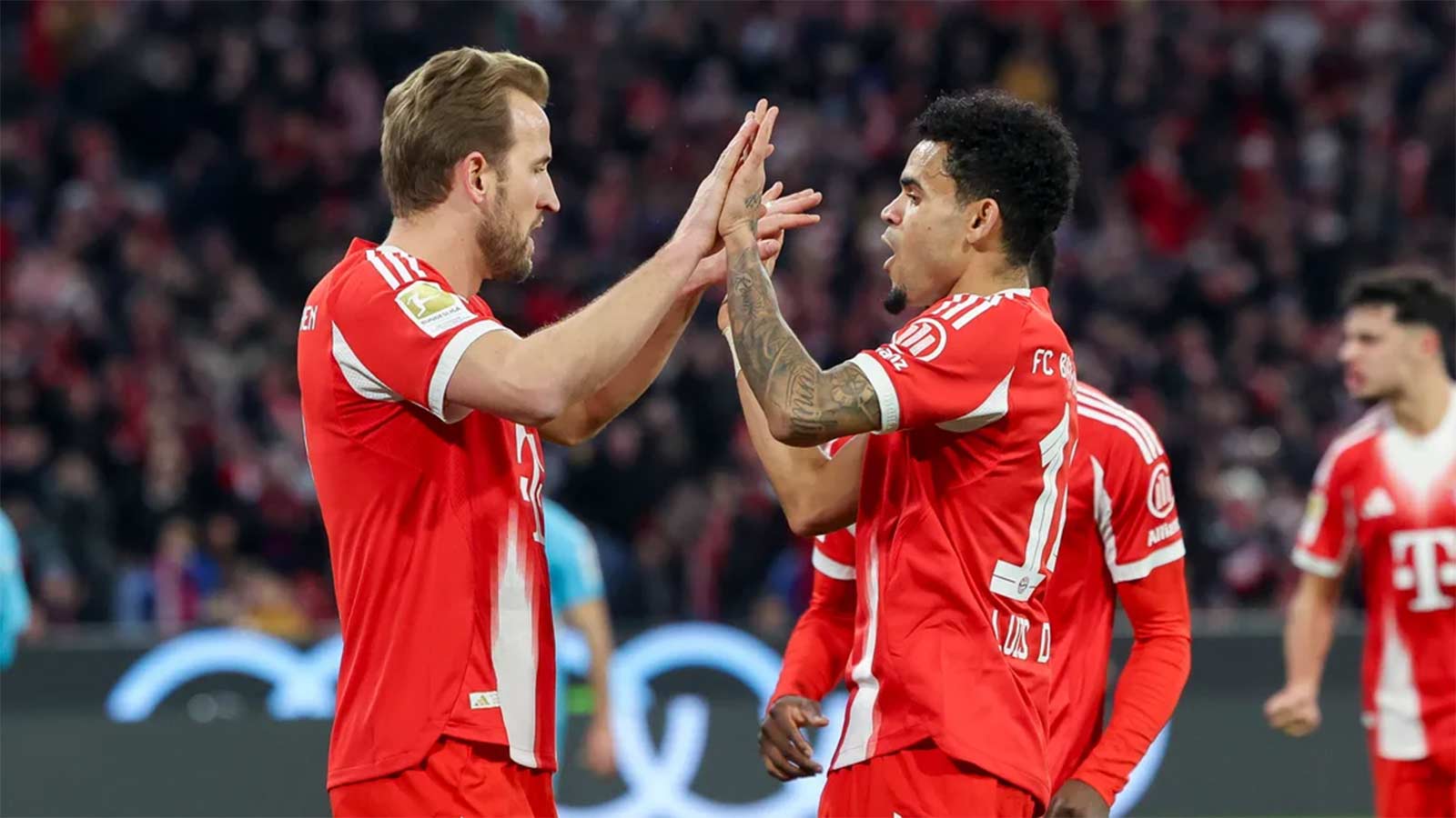 Bayern Munich Ends Winless Run, Luis Díaz Hat-Trick Shines