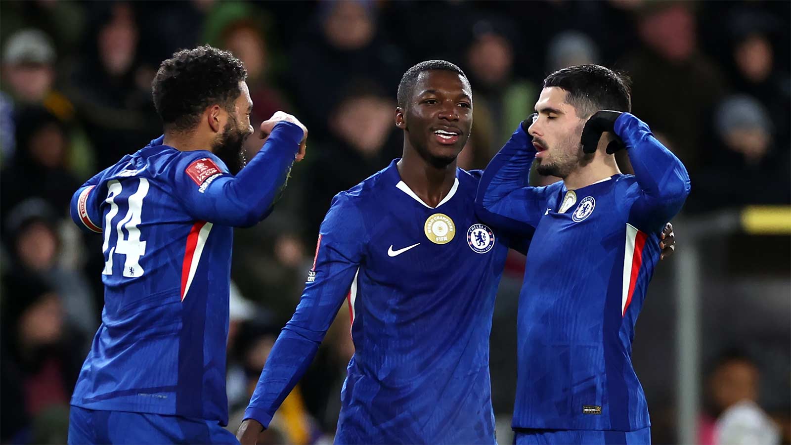 Pedro Neto, Moisés Caicedo