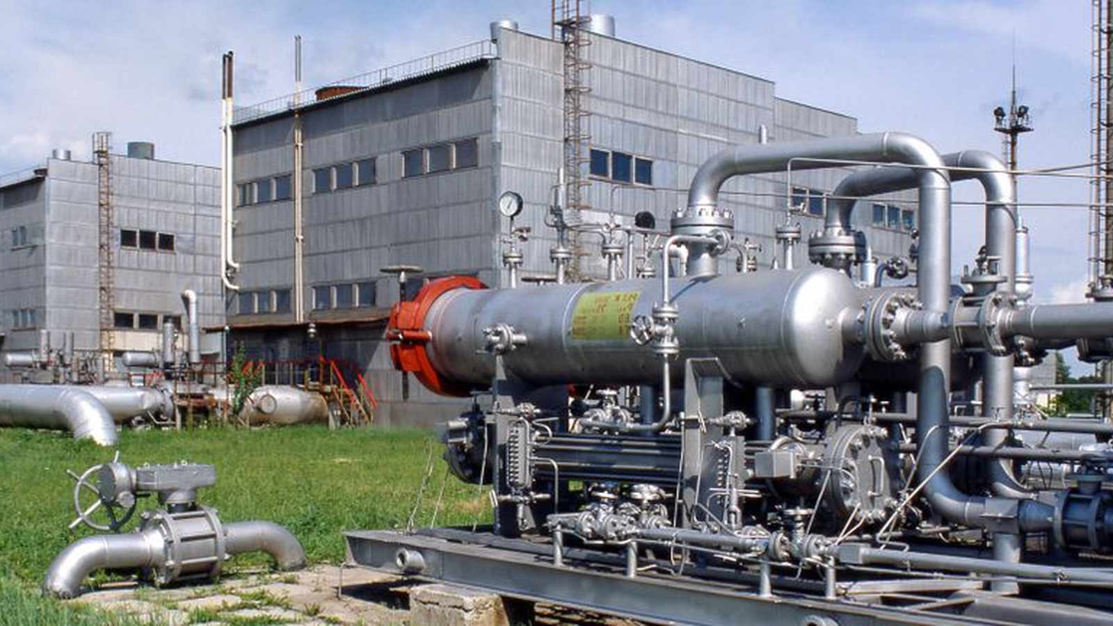 Ameren Bonds Fund Grid Upgrades, New Missouri Transmission Line