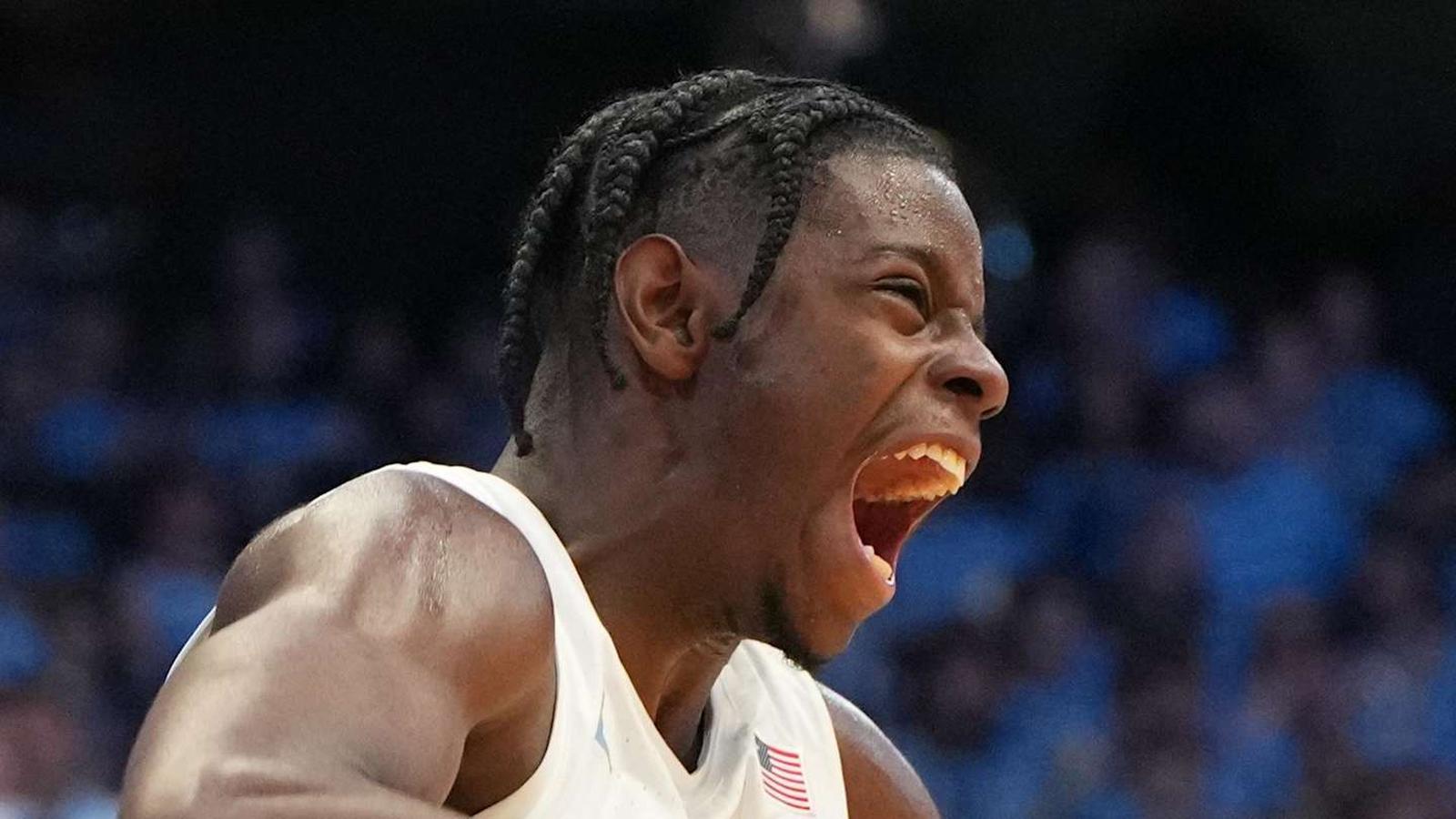 Caleb Wilson playing basketball