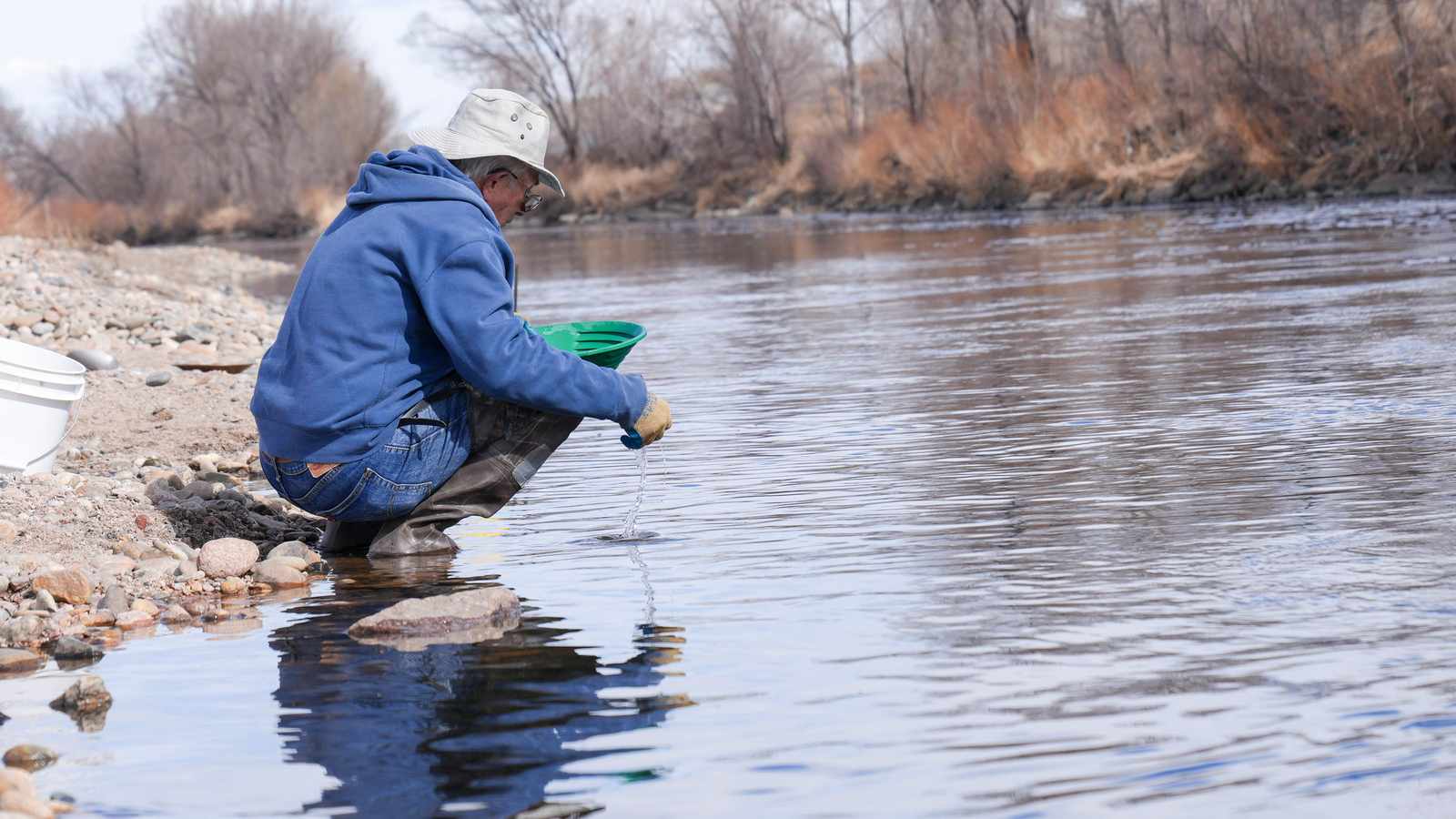 Ոսկու գները թռիչք են ապրում անկայուն շուկայում. ներդրողները զգոն են