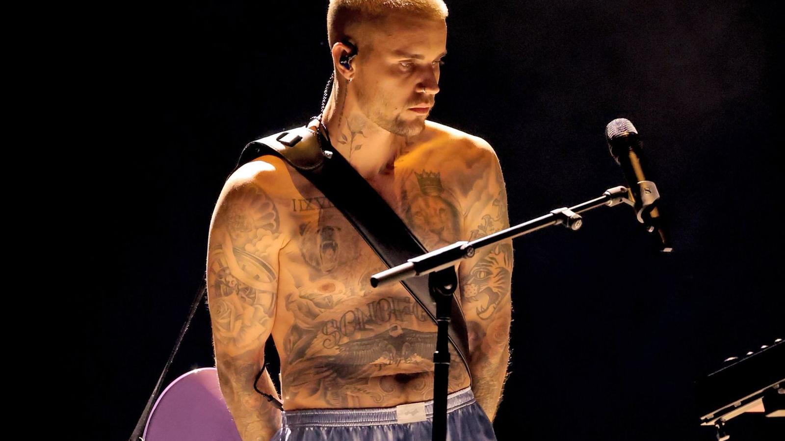 Justin Bieber performing on Grammy stage