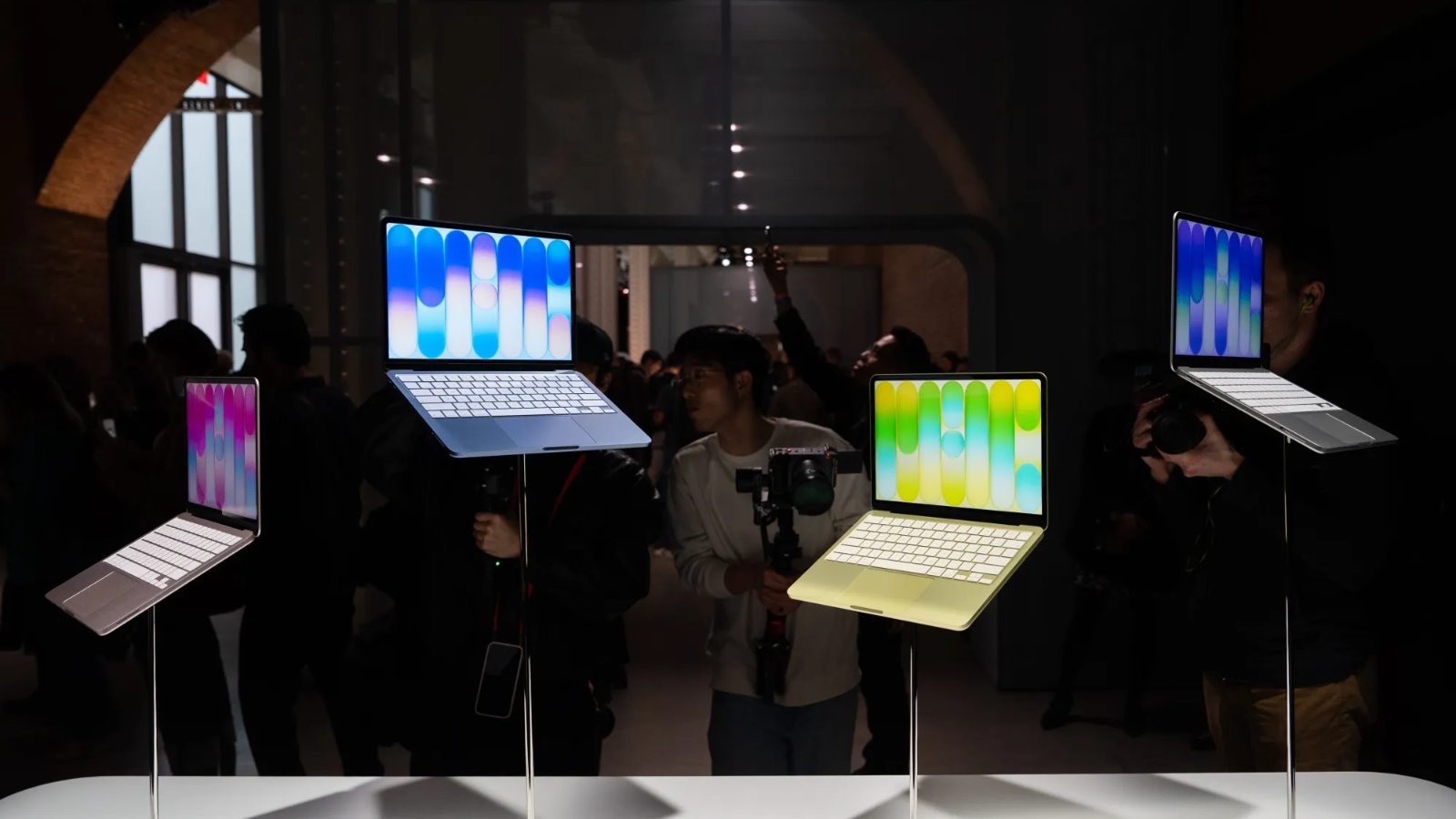 Apple Store MacBook Neo