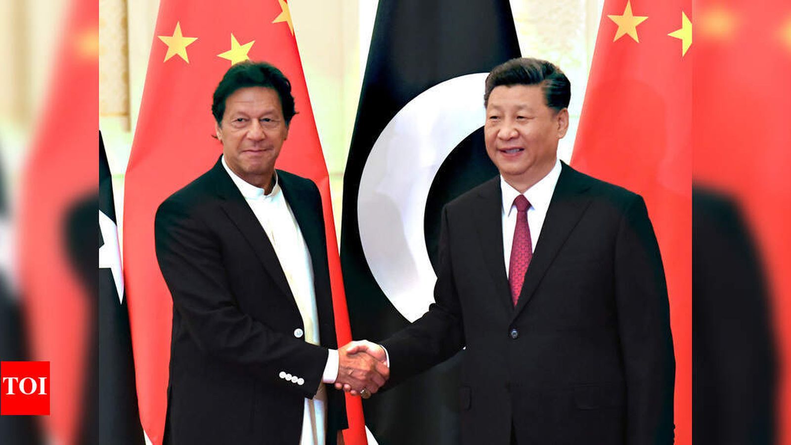 Flags of China and Pakistan