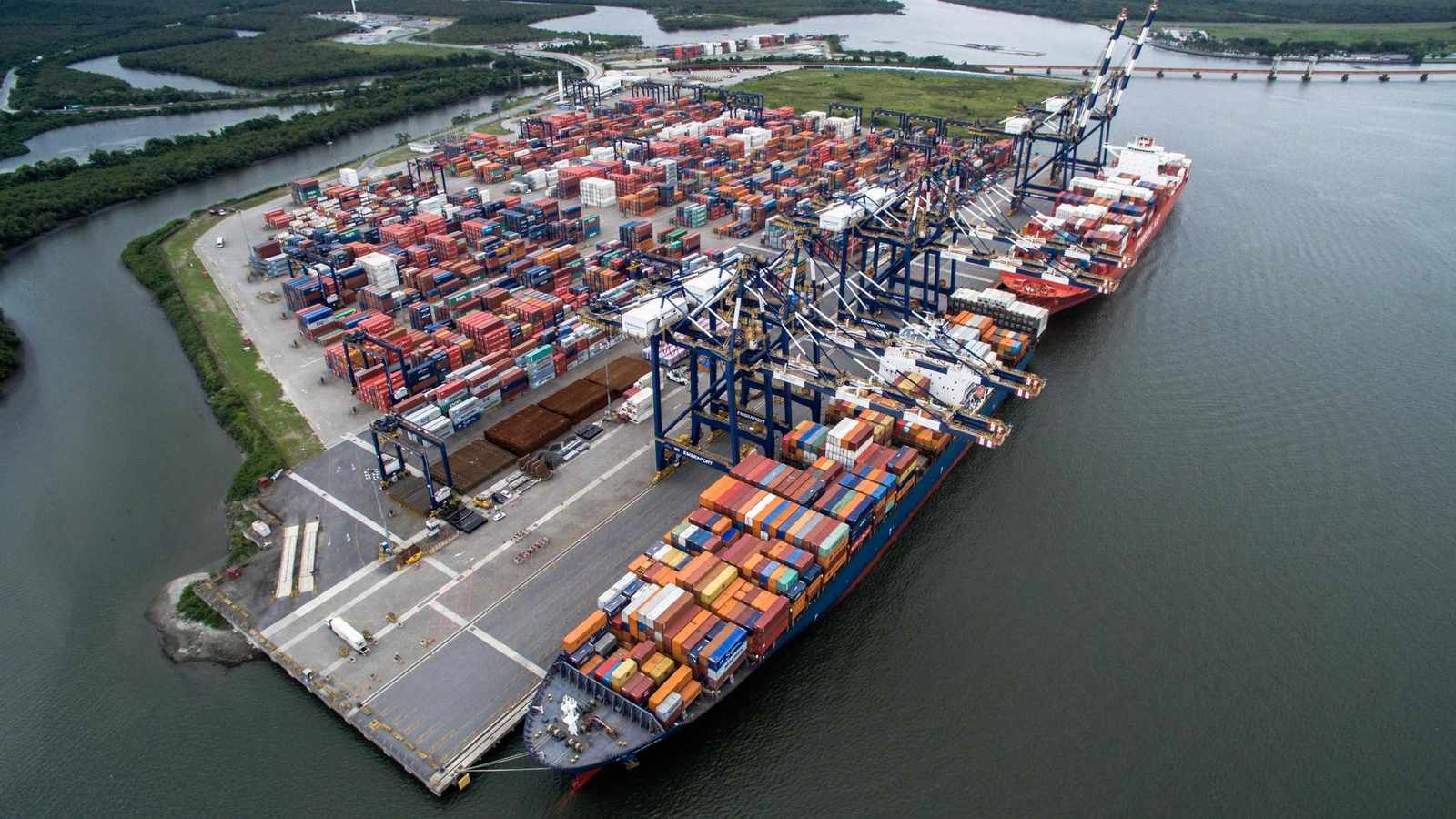 DP World Expands Brazil Logistics with Suzano Warehouse Deal