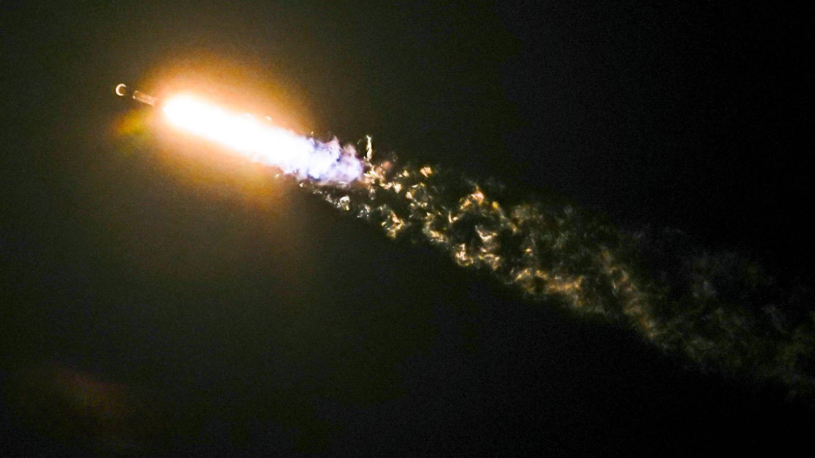 Rocket trail in morning sky