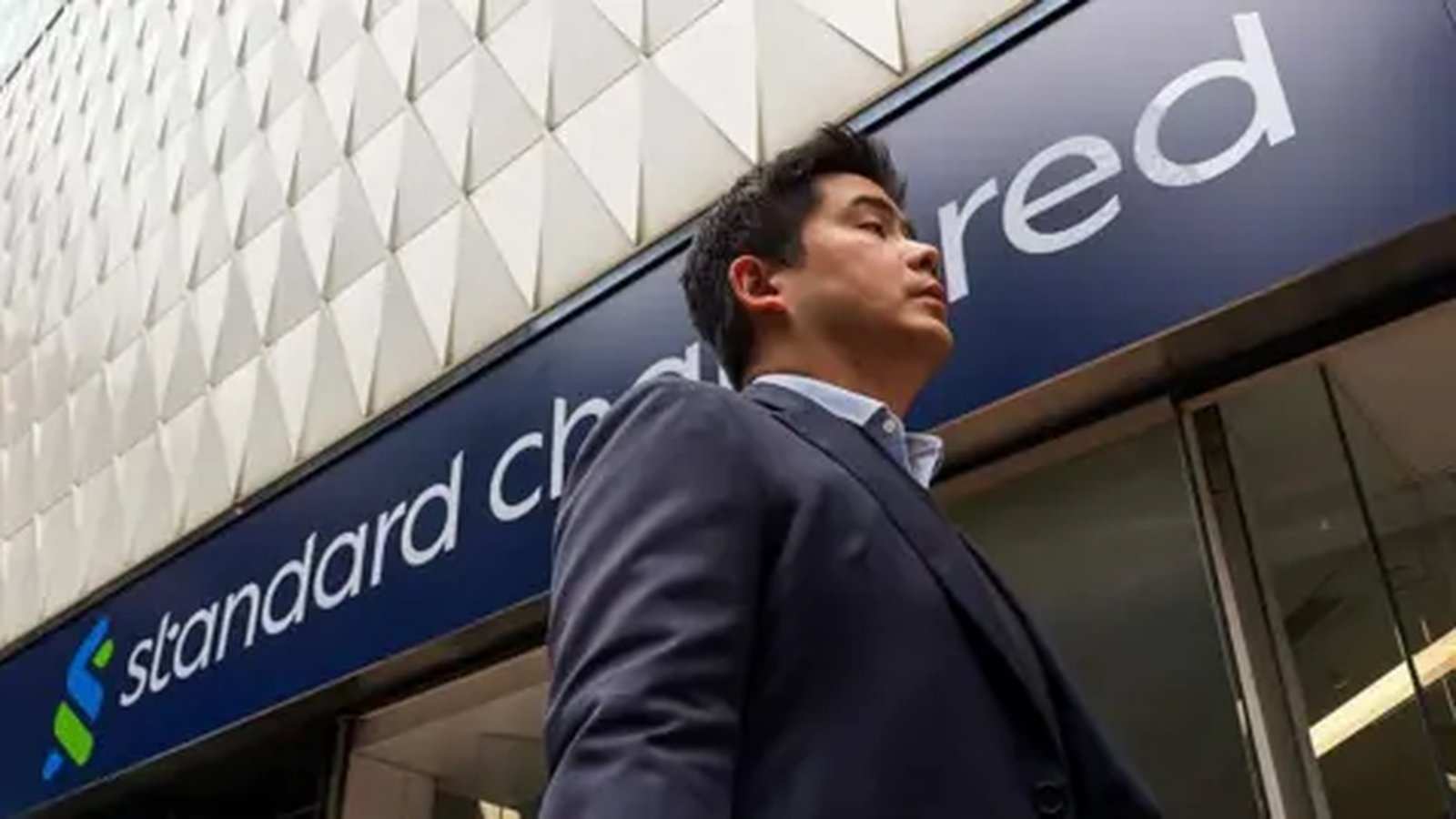 Standard Chartered-ը հայտարարում է աշխատատեղերի զանգվածային կրճատման մասին՝ արհեստական բանականության ներդրման պատճառով