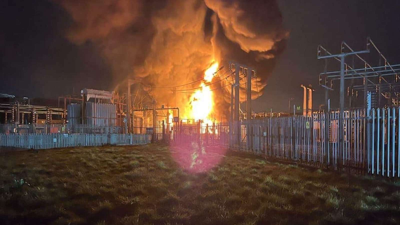 Simultaneous Grid Failures Disrupt Three States After Substation Collapse