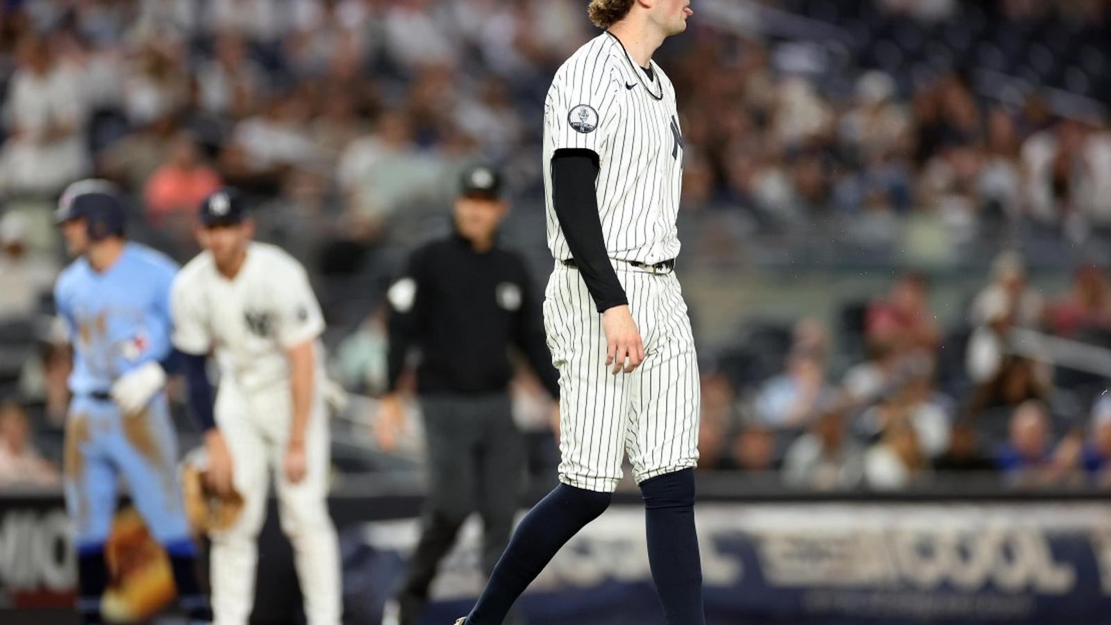 Blue Jays Edge Yankees 2-1 in High-Stakes Pitching Duel