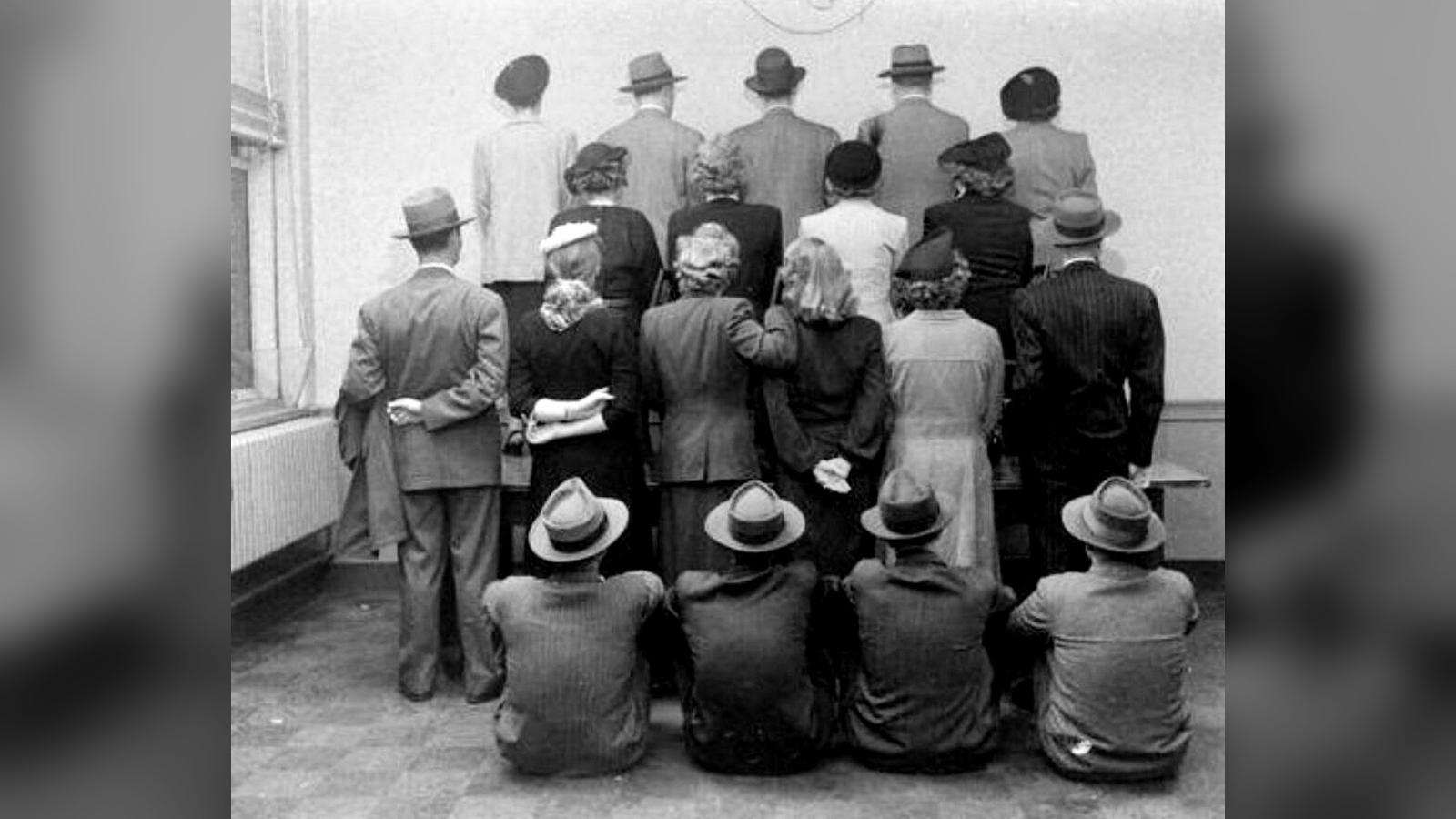 A 1924 group photograph featuring Gala, Paul Éluard, and other prominent French surrealists.